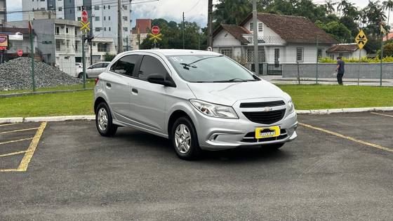 CHEVROLET ONIX 1.0 MPFI LS 8V FLEX 4P MANUAL CHEVROLET ONIX 1.0 MPFI LS 8V FLEX 4P MANUAL